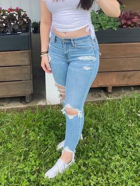 American Eagle Ne(x)t Level Ripped High-Waisted Jegging Crop